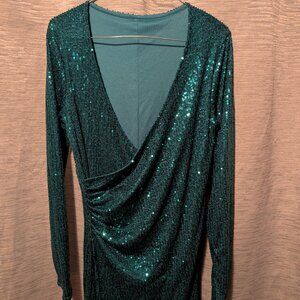 Green sequence dress size M/L